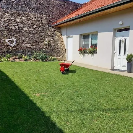 Monica Kralovsky Chlmec