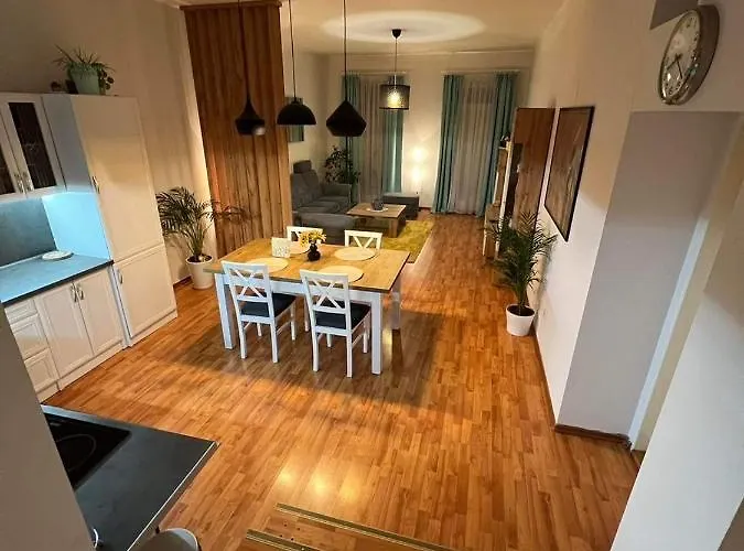 Monica * Kralovsky Chlmec