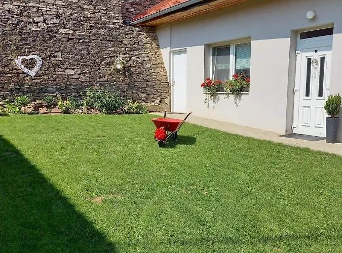 Monica Kralovsky Chlmec